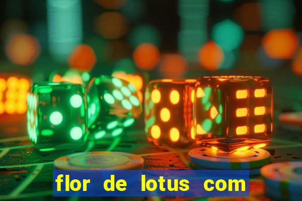 flor de lotus com lua tatuagem